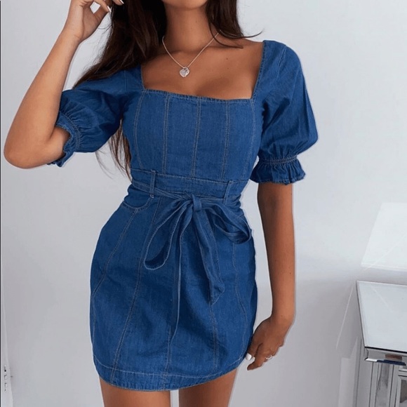 Lunch Date Light Wash Belted Denim Jean Dress - Picture 3 of 11